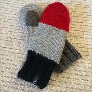 Knit winter‎ gloves